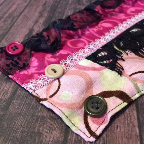 Pink victorian cottagecore hippie bohemian upcycled fabric cuff bracelet - Picture 8 of 10